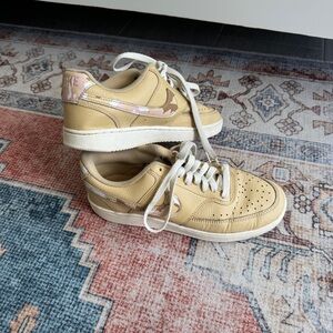 Nike Court Vision Size 8 Neutral Shoes